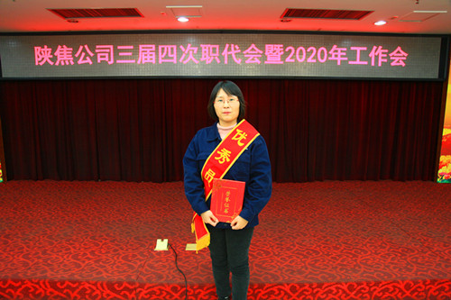 李莉_副本.jpg