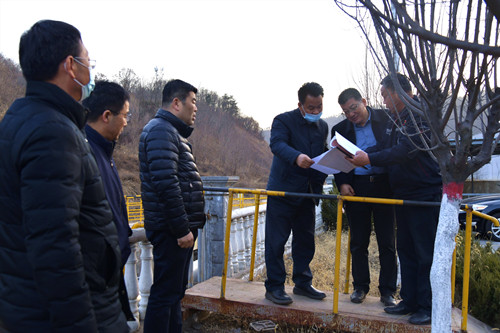 关心生产建设_副本.jpg
