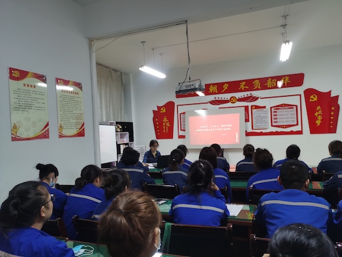 学党史，忆初心，汲取红色精神再出发.jpg