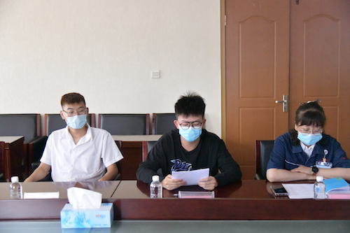 学生代表发言.JPG